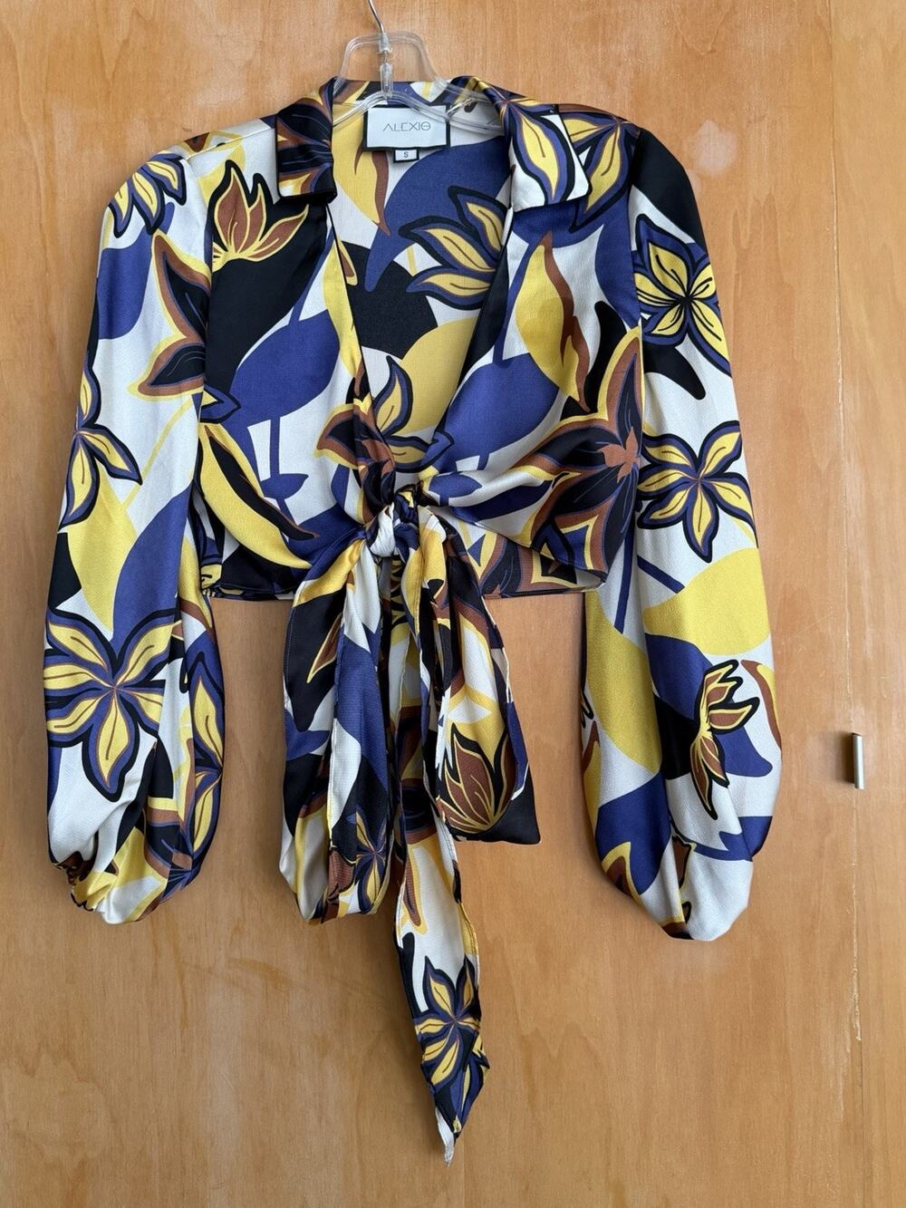 Alexis Wrap Top Size Small Multicolor Floral Pattern 70s NWOT
